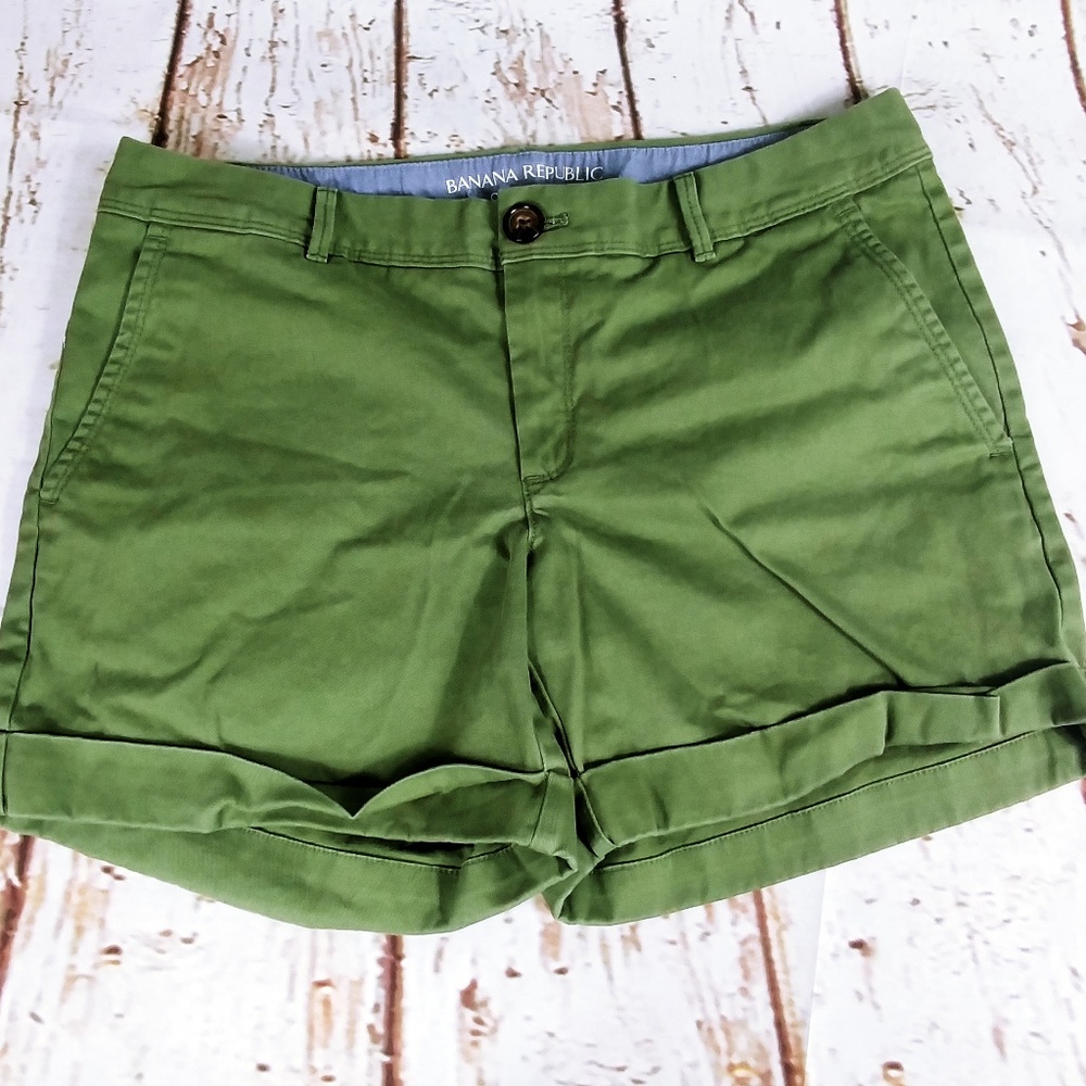 Banana Republic City Chino Shorts Size 6